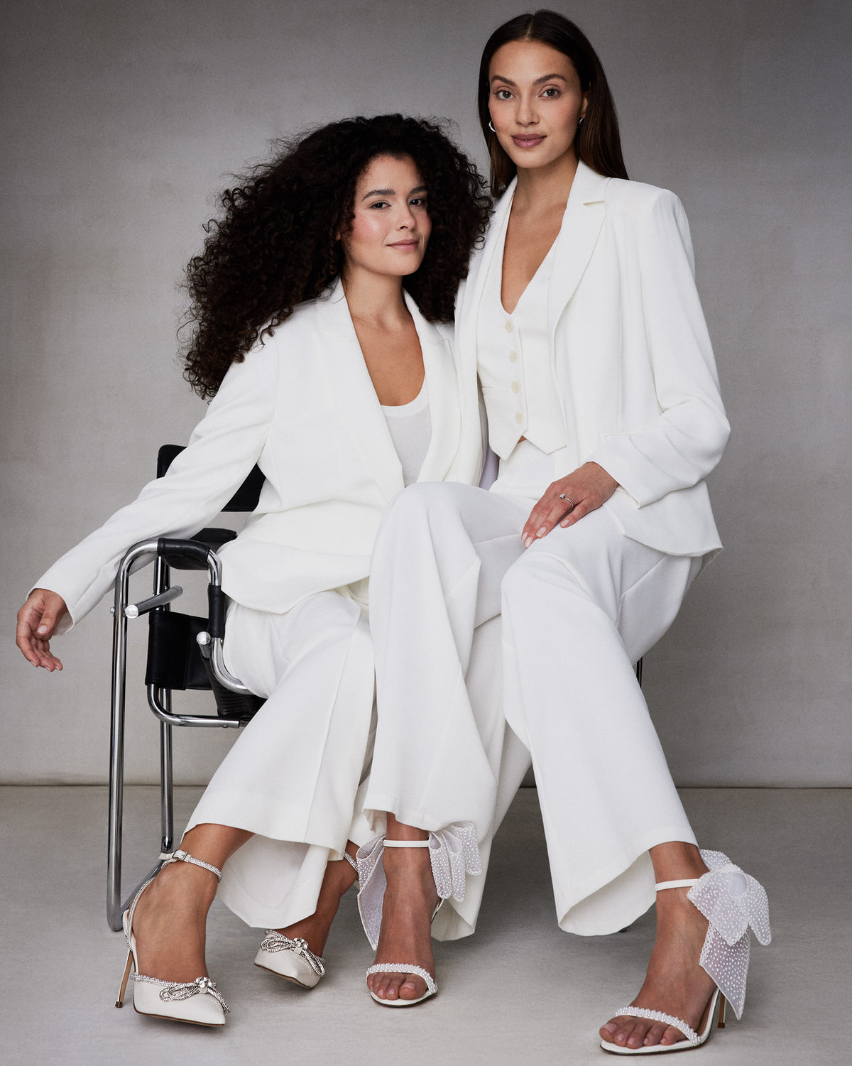 VIABLE Off-White Women's Rhinestone-Embellished Stilettos