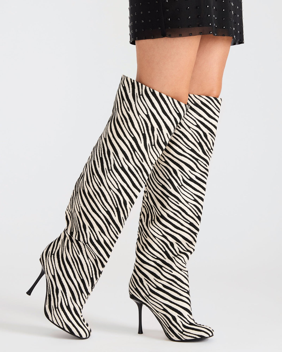 ALLURING Black Leather Over-The-Knee Square-Toe Heeled Women's Boot