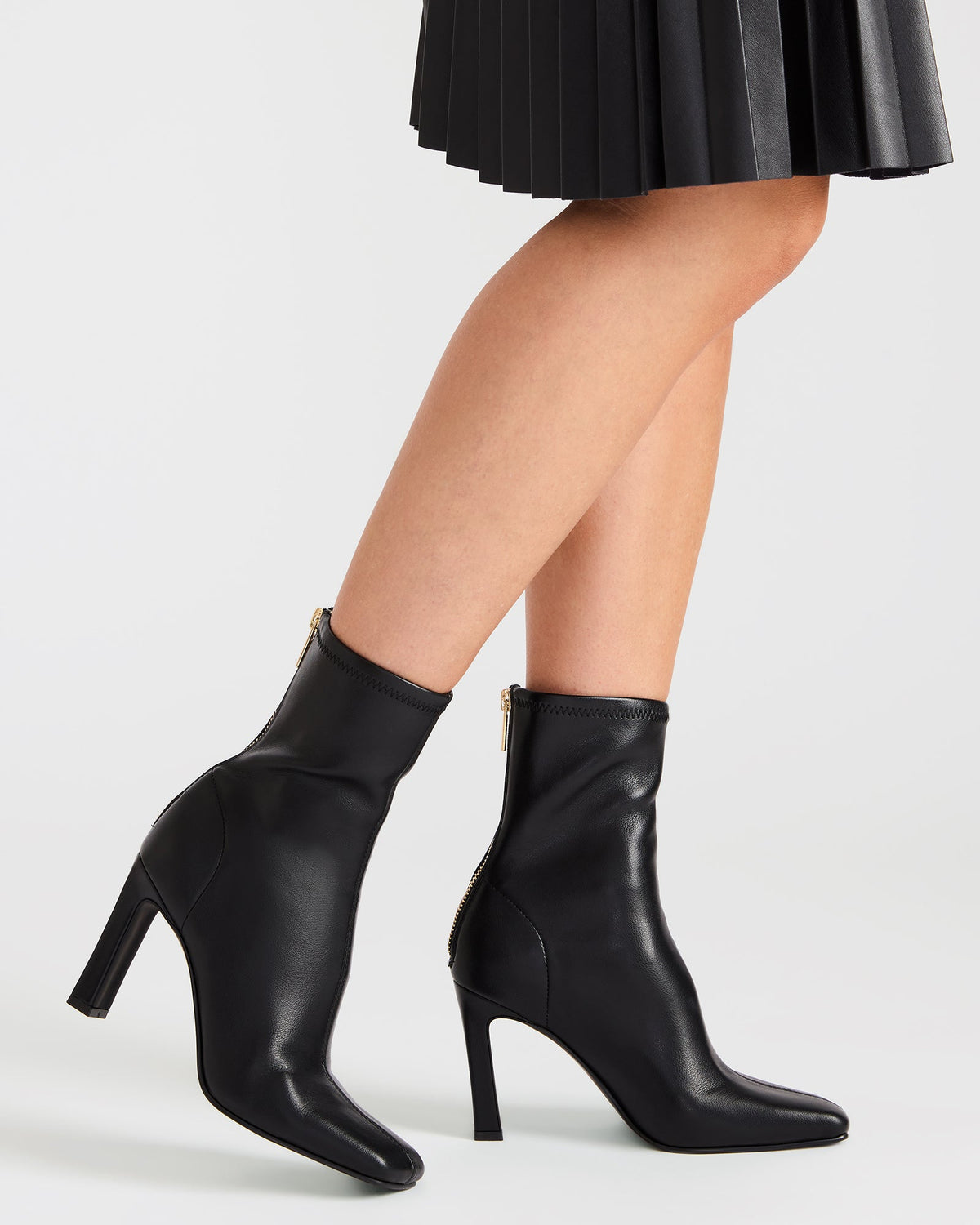 KHELAN Olive Square-Toe Heeled Women's Ankle Boot