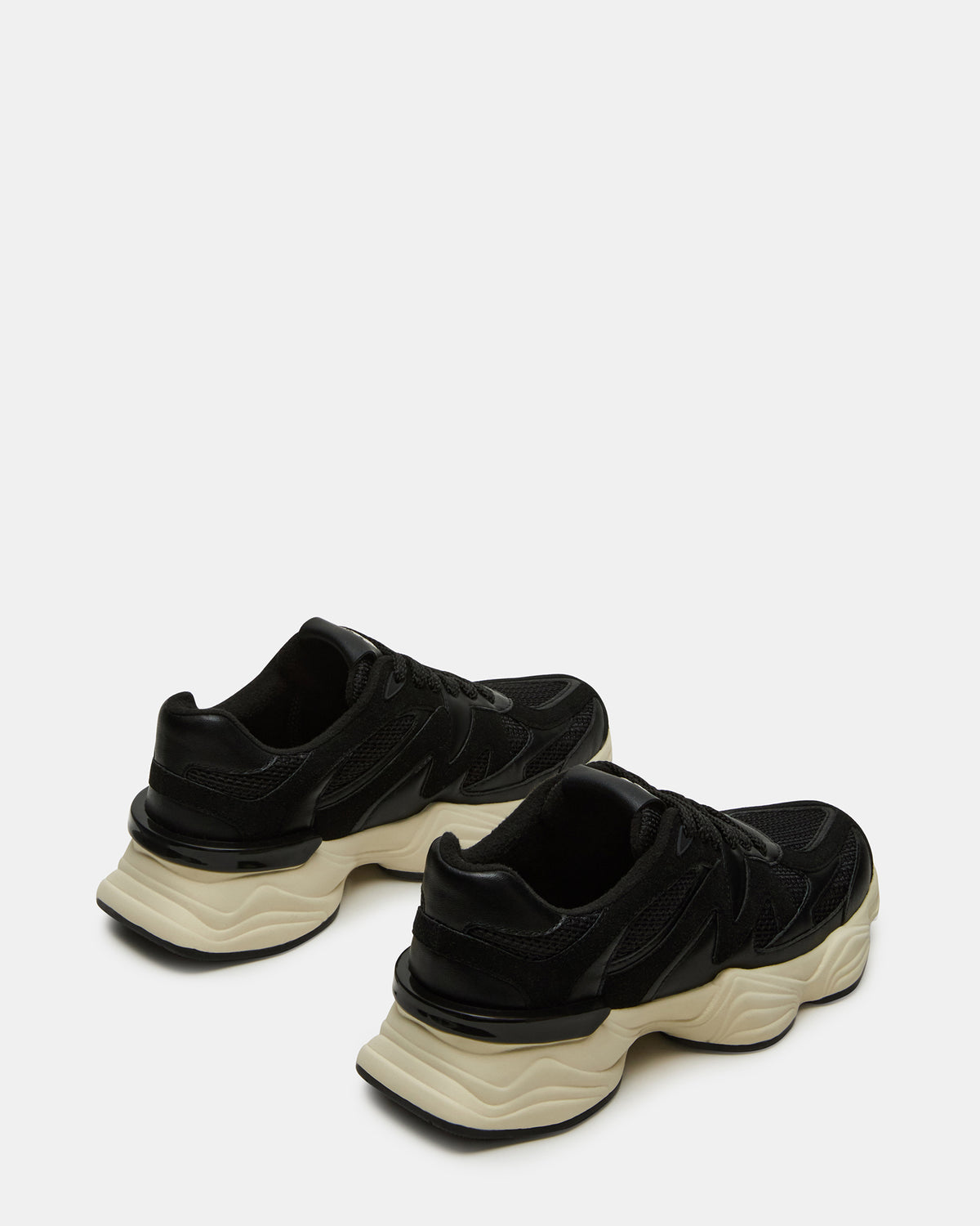 SEBI Black Low-Top Lace-Up Women's Sneaker