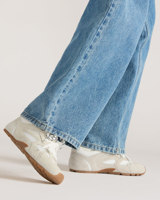AZIEL White Low-Top Lace-Up Women's Sneakers