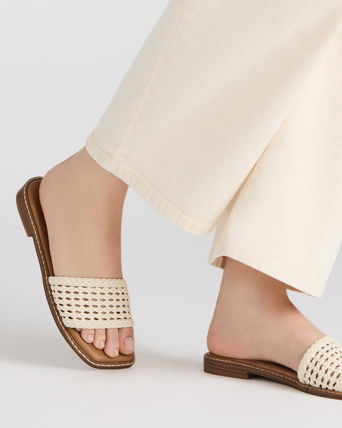 SNIDER Tan Square-Toe Slide Woven Women's Sandal