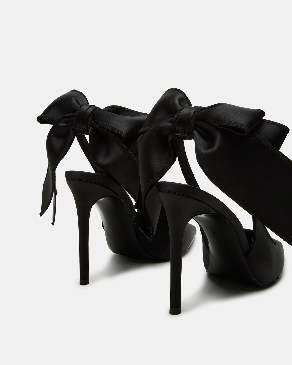 TEACUP Black Satin Women's Pointed-Toe Slingback Heel Steve Madden BLACK SATIN