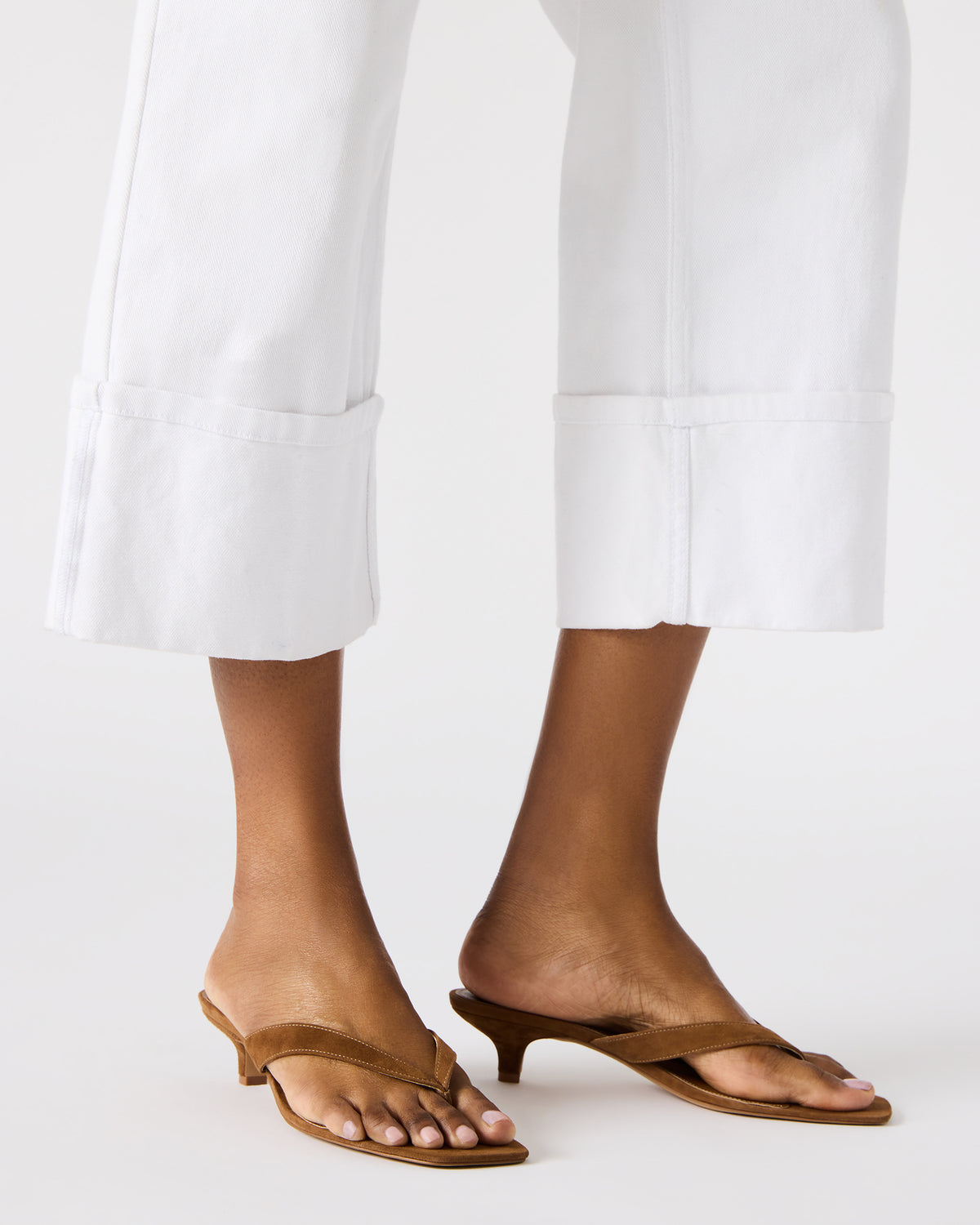 TRACIE Chestnut Suede Thong Strap Women's Kitten Heel Steve Madden CHESTNUT SUEDE
