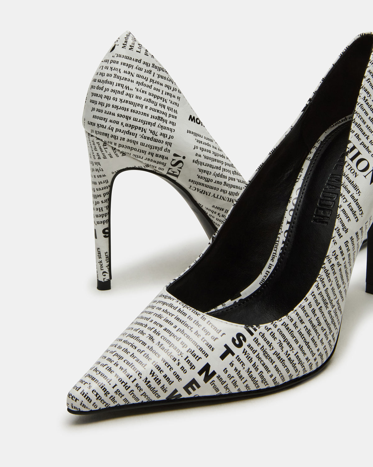 NOIR Newspaper Pointed-Toe Stiletto Pump Women's Heels Steve Madden BLACK/WHITE