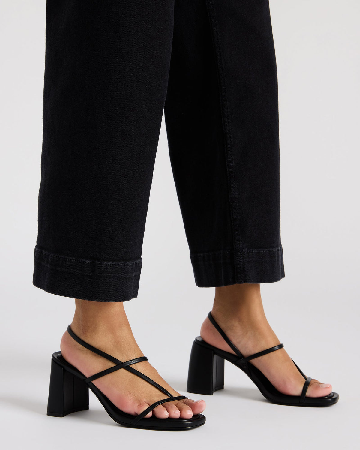 DIORA Black Women's Strappy Square-Toe Heel Steve Madden BLACK