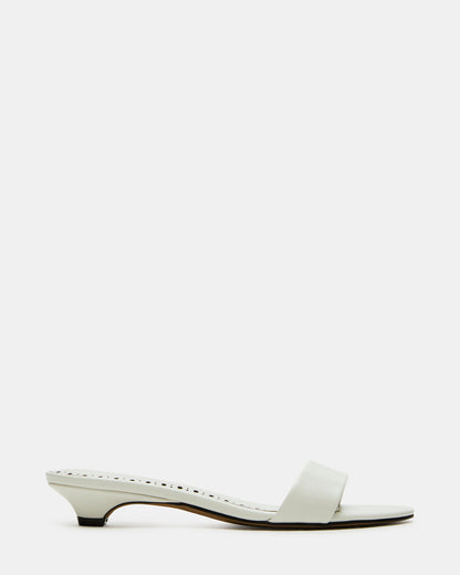 BERRY White Women's Mule Kitten Heel Steve Madden WHITE