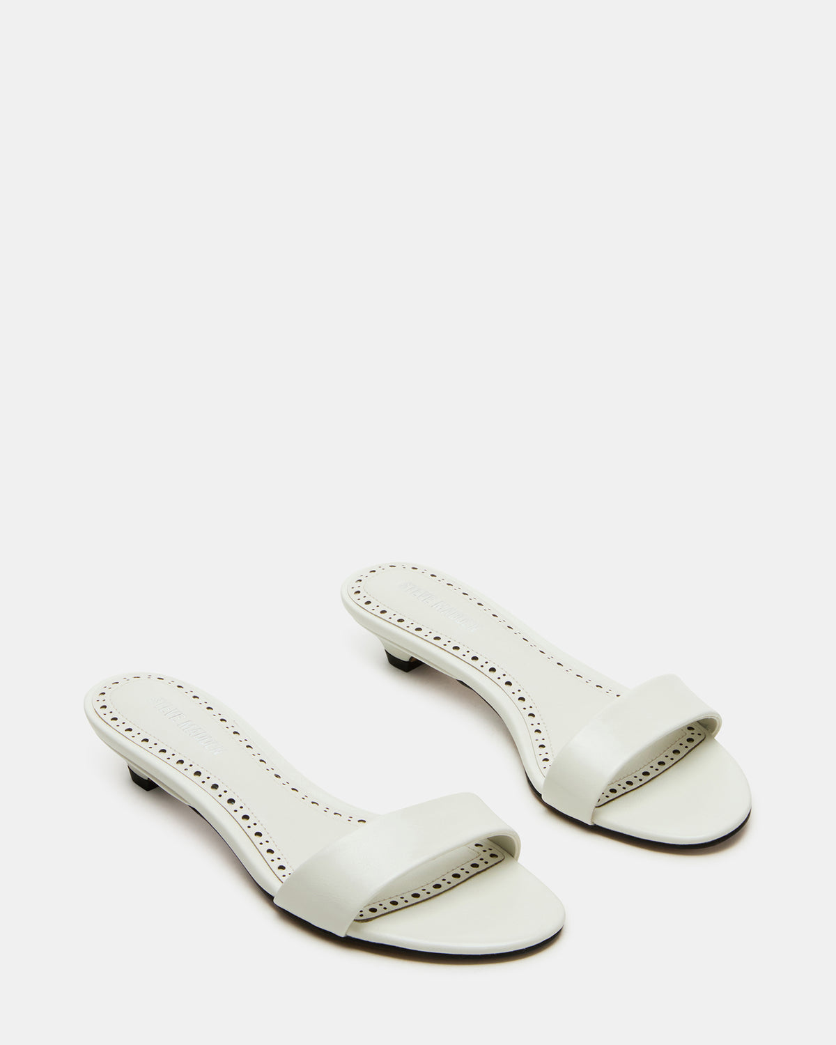 BERRY White Women's Mule Kitten Heel Steve Madden WHITE