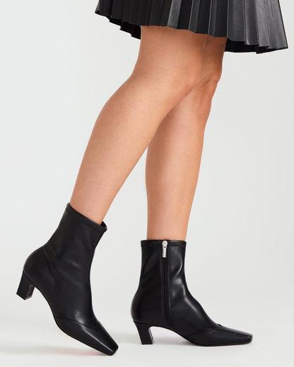 JETER Black Square-Toe Women's Ankle Boot Steve Madden BLACK