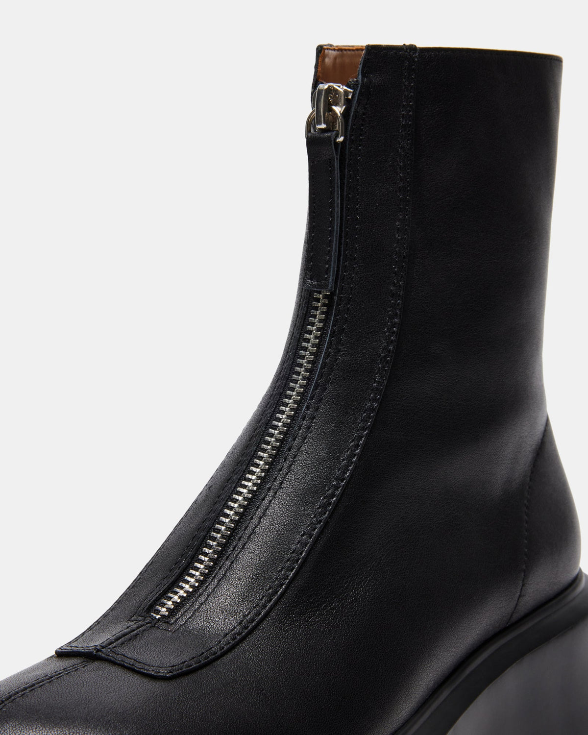 JONES Black Leather Zipper Lug Women's Ankle Boot Steve Madden BLACK LEATHER
