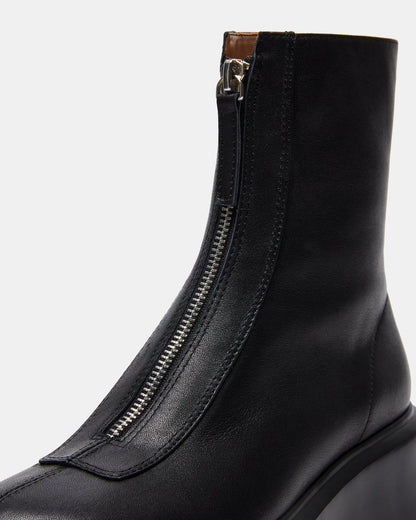JONES Black Leather Zipper Lug Women's Ankle Boot Steve Madden BLACK LEATHER