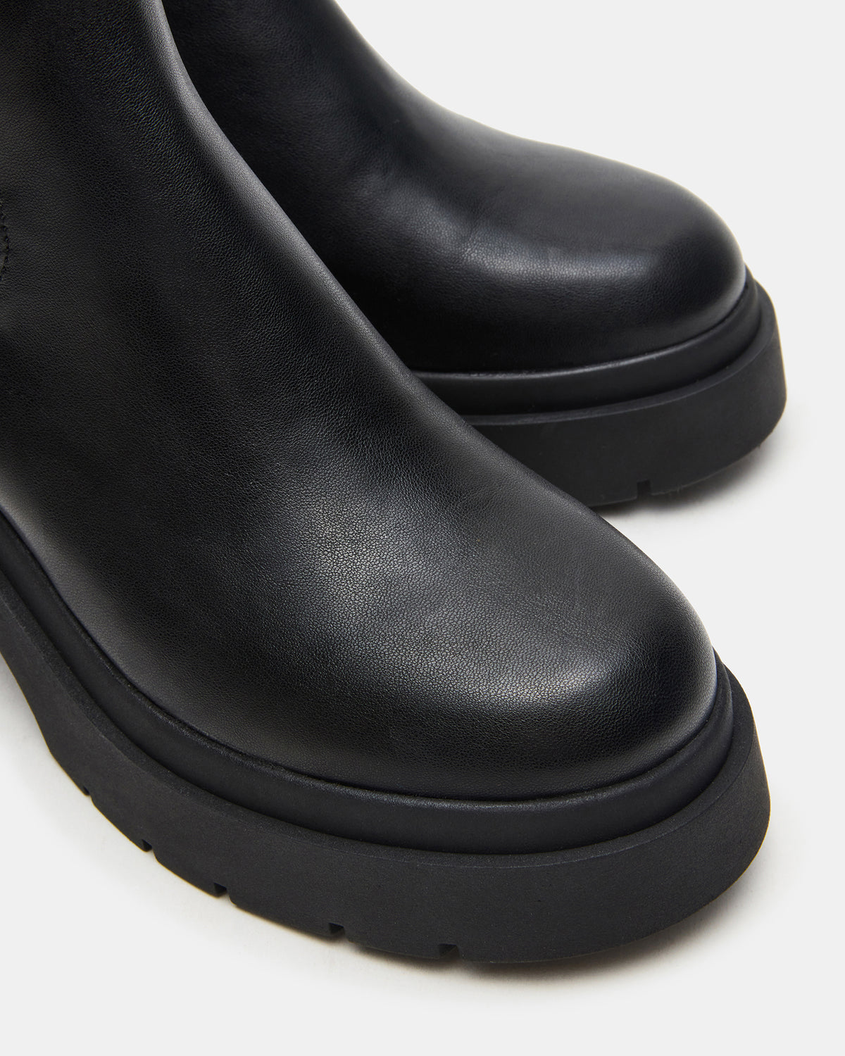 KOA Black Lug Sole Chelsea Women's Ankle Boot Steve Madden BLACK