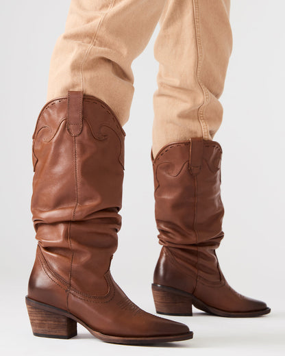 STAGE Cognac Leather Pointed-Toe Scrunched Western Women's Boot Steve Madden COGNAC LEA