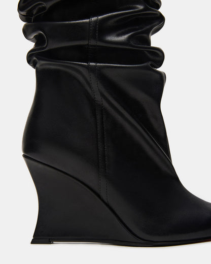 DISTORTION Black Pointed-Toe Scrunched Knee-High Wedge Women's Boot Steve Madden BLACK