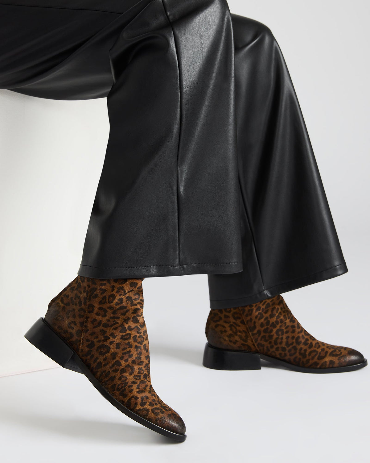 NEXIE Leopard Women's Pointed-Toe Ankle Boot