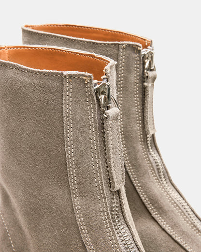 JONES Light Grey Zipper Lug Women's Ankle Boot Steve Madden LIGHT GREY