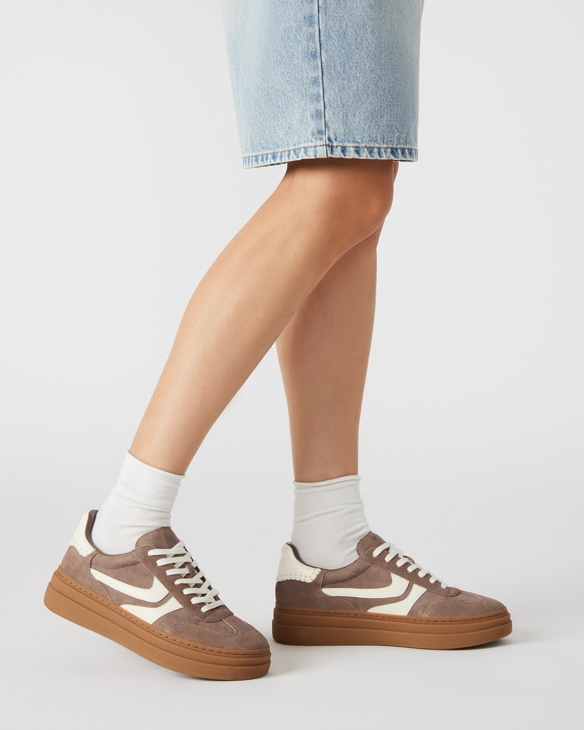 DODGE Espresso Low-Top Platform Women's Sneaker Steve Madden TAUPE MULTI