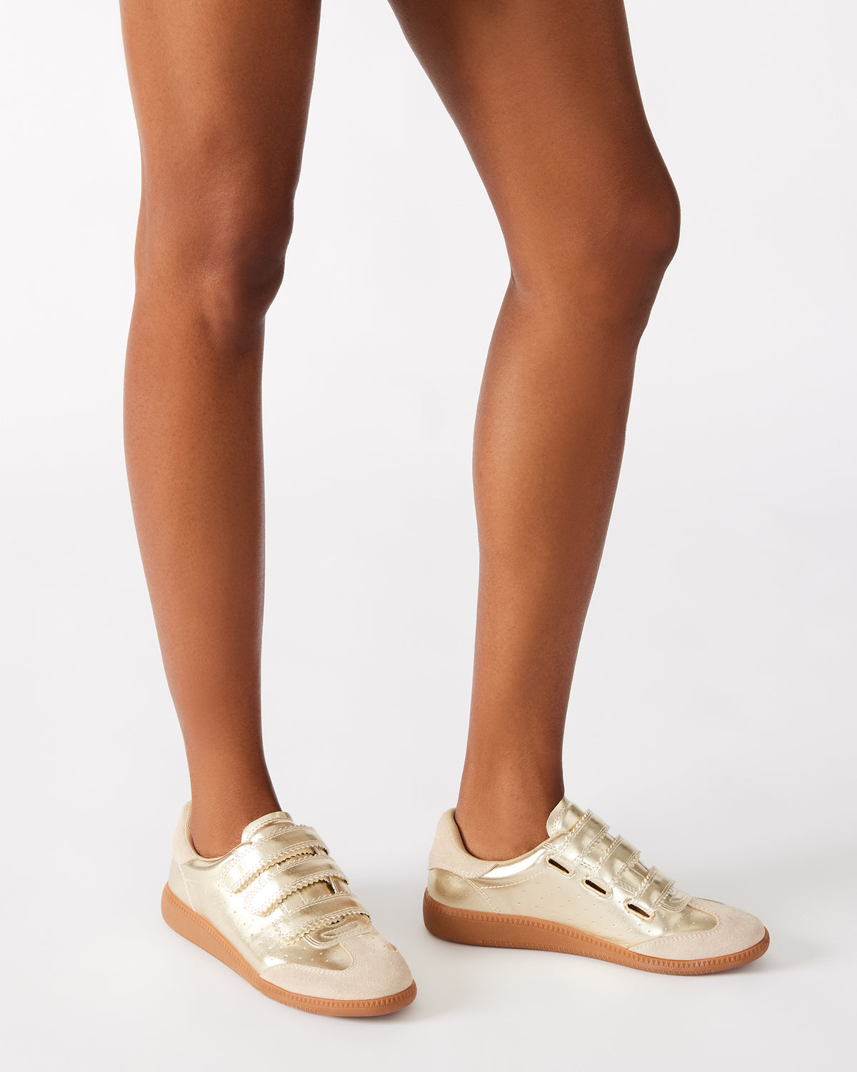 MOMENTUM Gold Velcro Low-Top Women's Sneakers Steve Madden GOLD