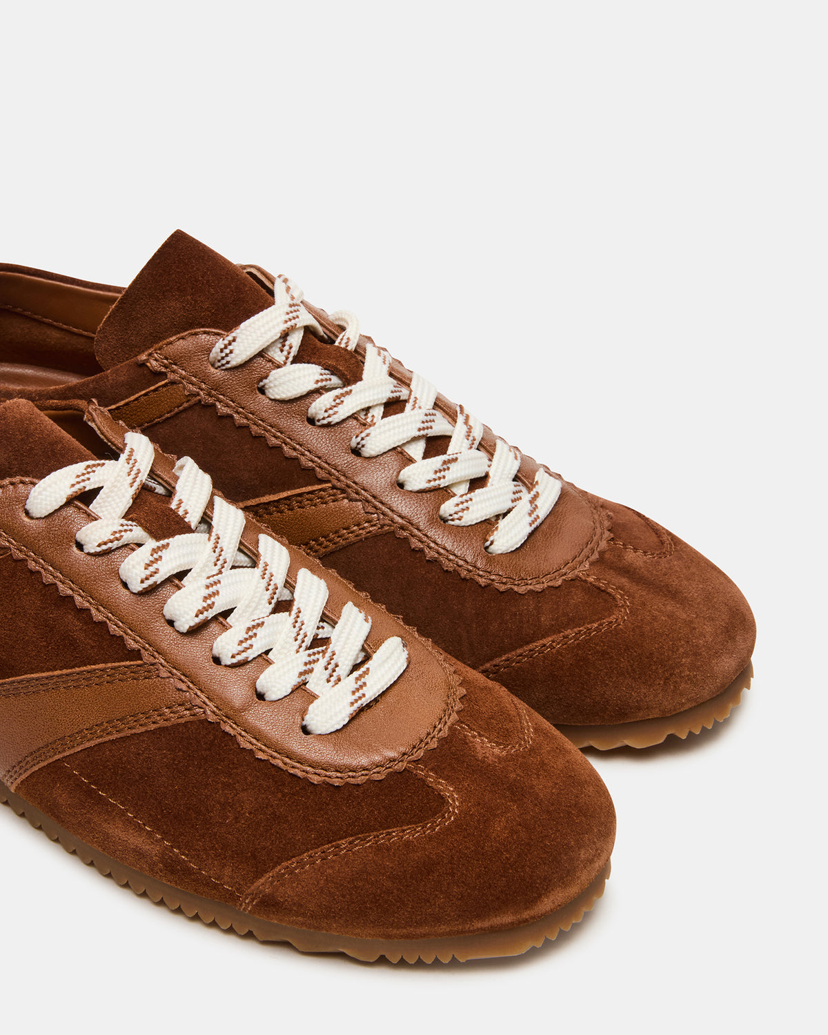 JAYE Chestnut Suede Low-Top Lace-Up Women's Sneaker Steve Madden CHESTNUT SUEDE