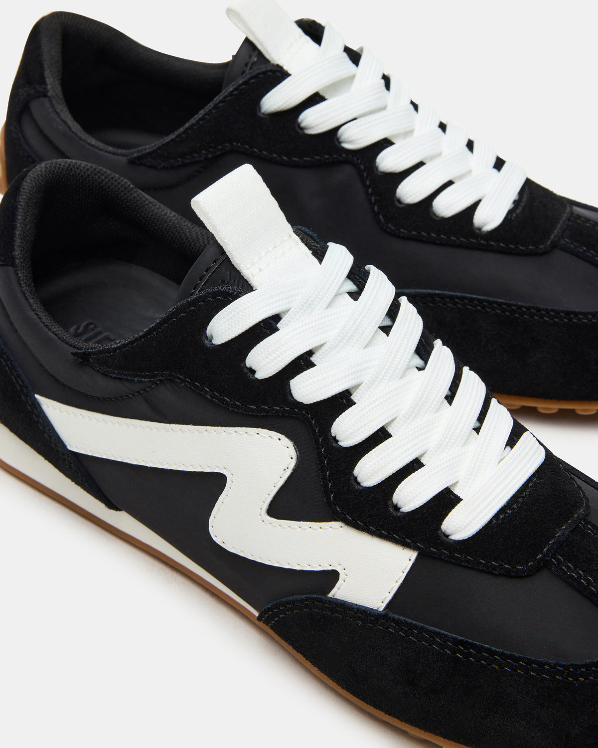CASPER Black/White Low-Top Lace-Up Women's Sneaker Steve Madden BLACK/WHITE