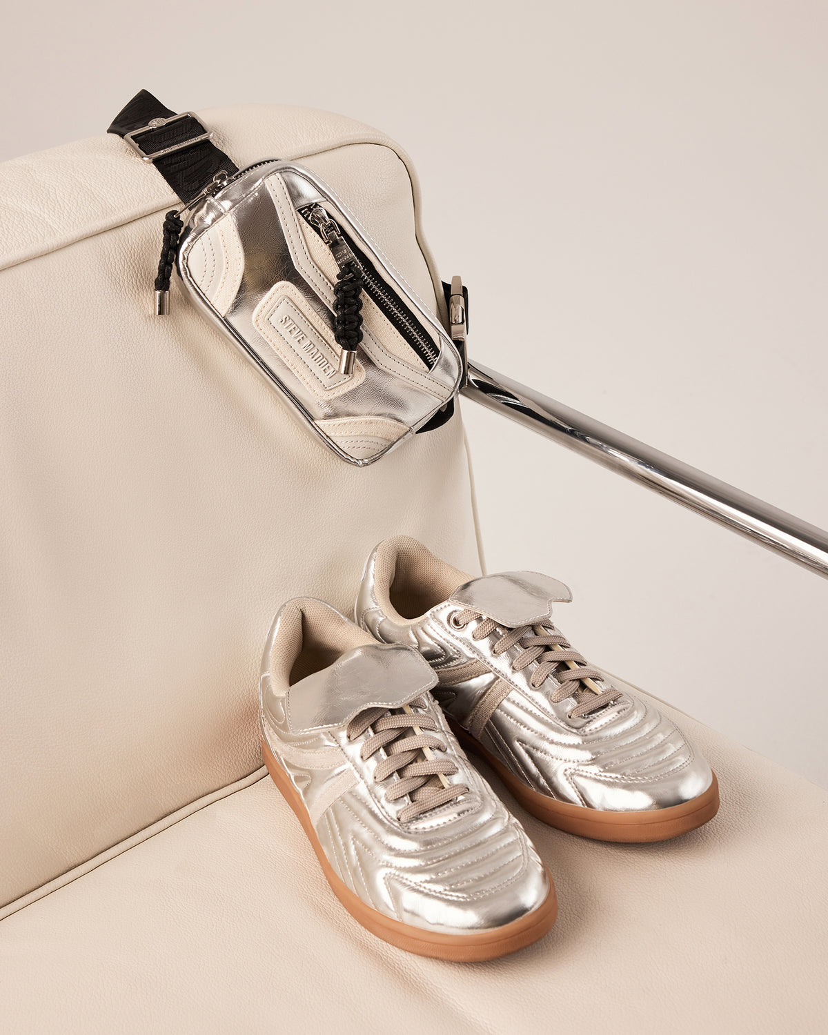 MADRID Silver Women's Low-Top Sneakers Steve Madden SILVER