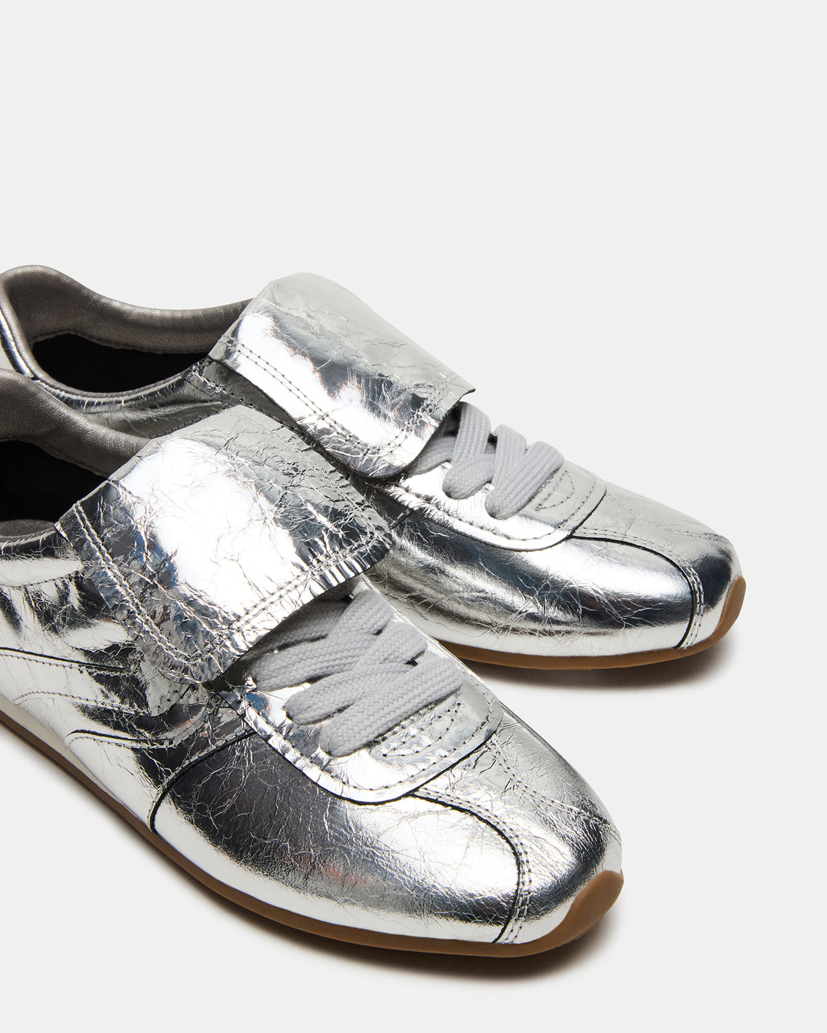 MOBILITY SIlver Leather Women's Low-Top Lace-Up Sneaker Steve Madden SILVER LEATHER