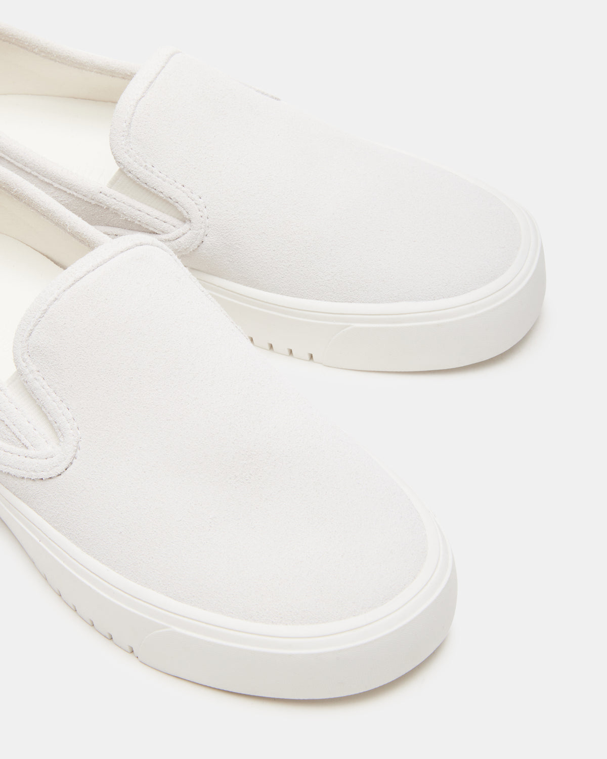 MURPHY White Suede Women's Low-Top Sneaker Steve Madden WHITE SUEDE