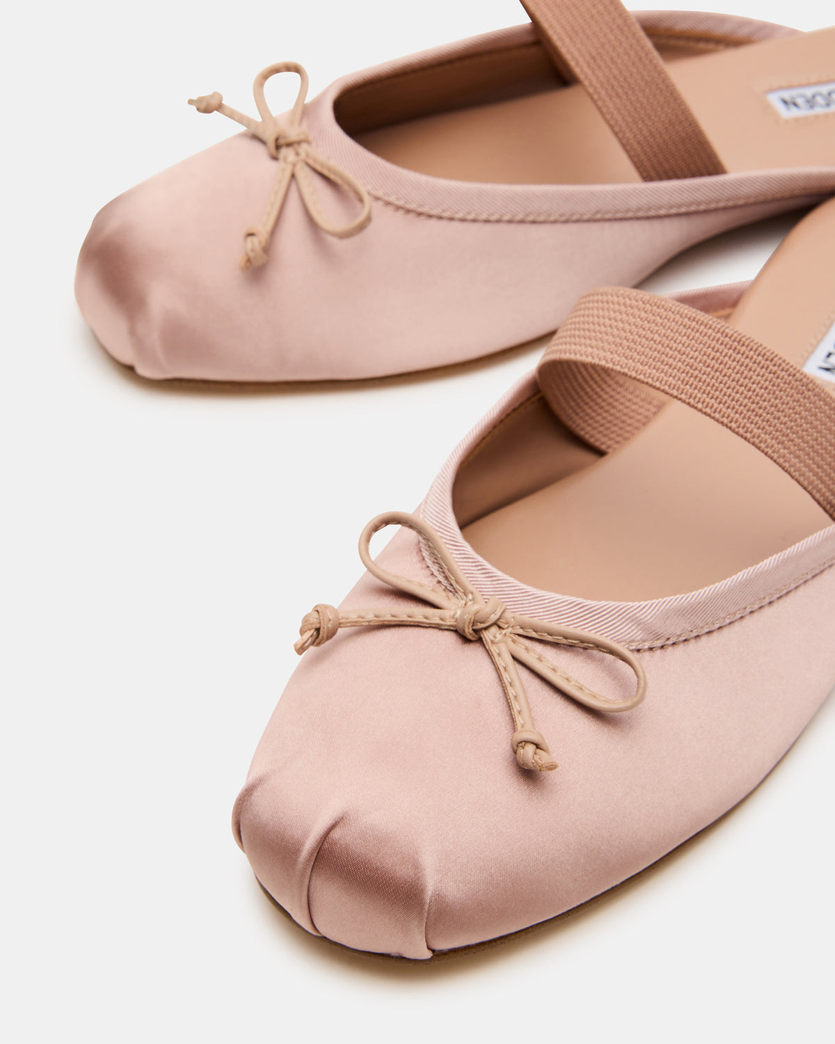 CUTESY Blush Satin Slip-On Ballet Mule Women's Flat Steve Madden BLUSH SATIN