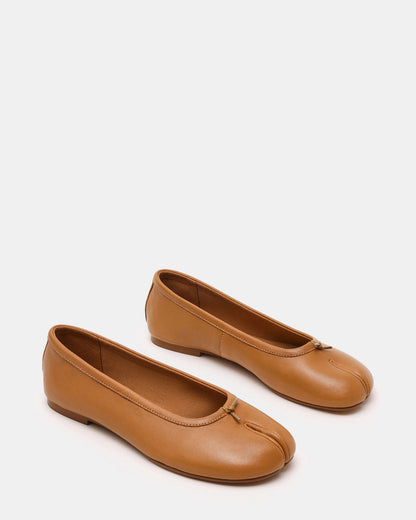 CALICO Tan Leather Split Toe Tabi Women's Ballet Flat Steve Madden TAN LEATHER