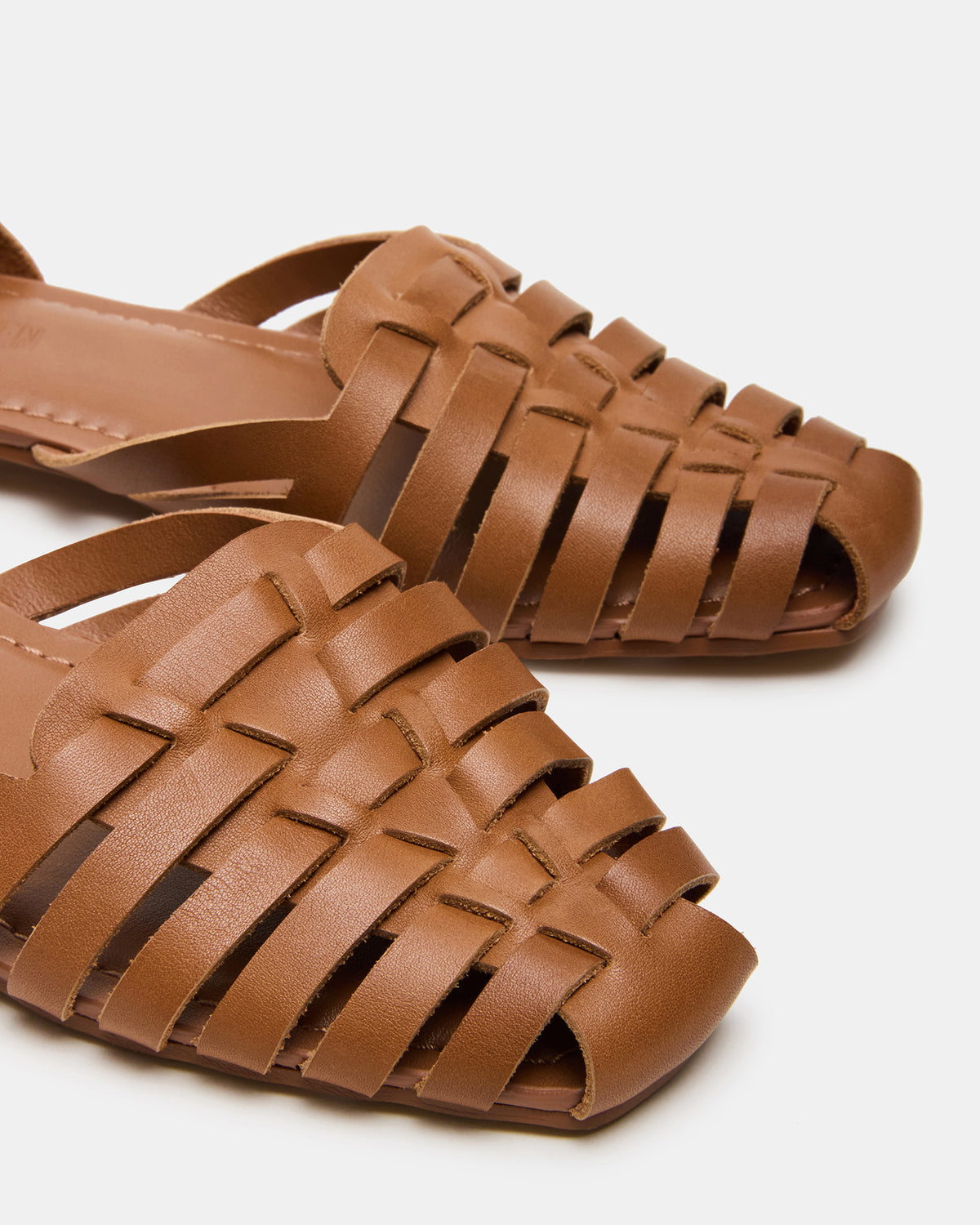 MEDLIN Tan Leather Square-Toe Fisherman Women's Flat Steve Madden TAN LEATHER