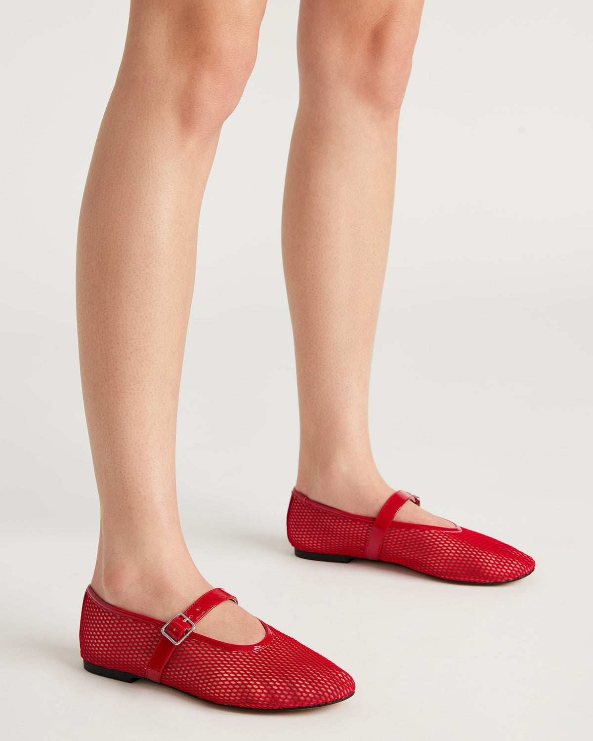 DREAMING Red Mesh Women's Mary Jane Flats Steve Madden RED