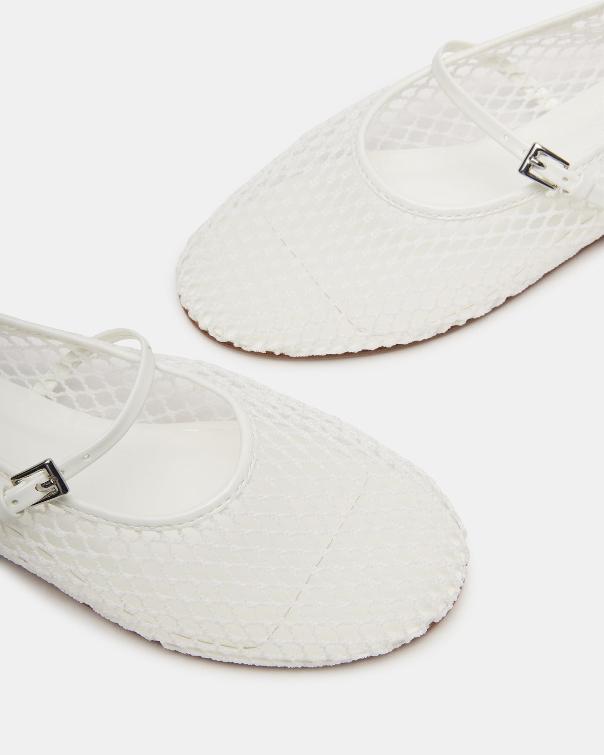 MAGS White Mary Jane Women's Ballet Flats Steve Madden WHITE