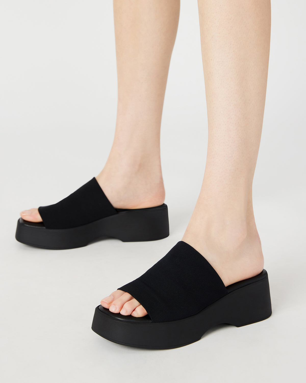 SLINKY30 Black Women's Platform Sandal Steve Madden BLACK