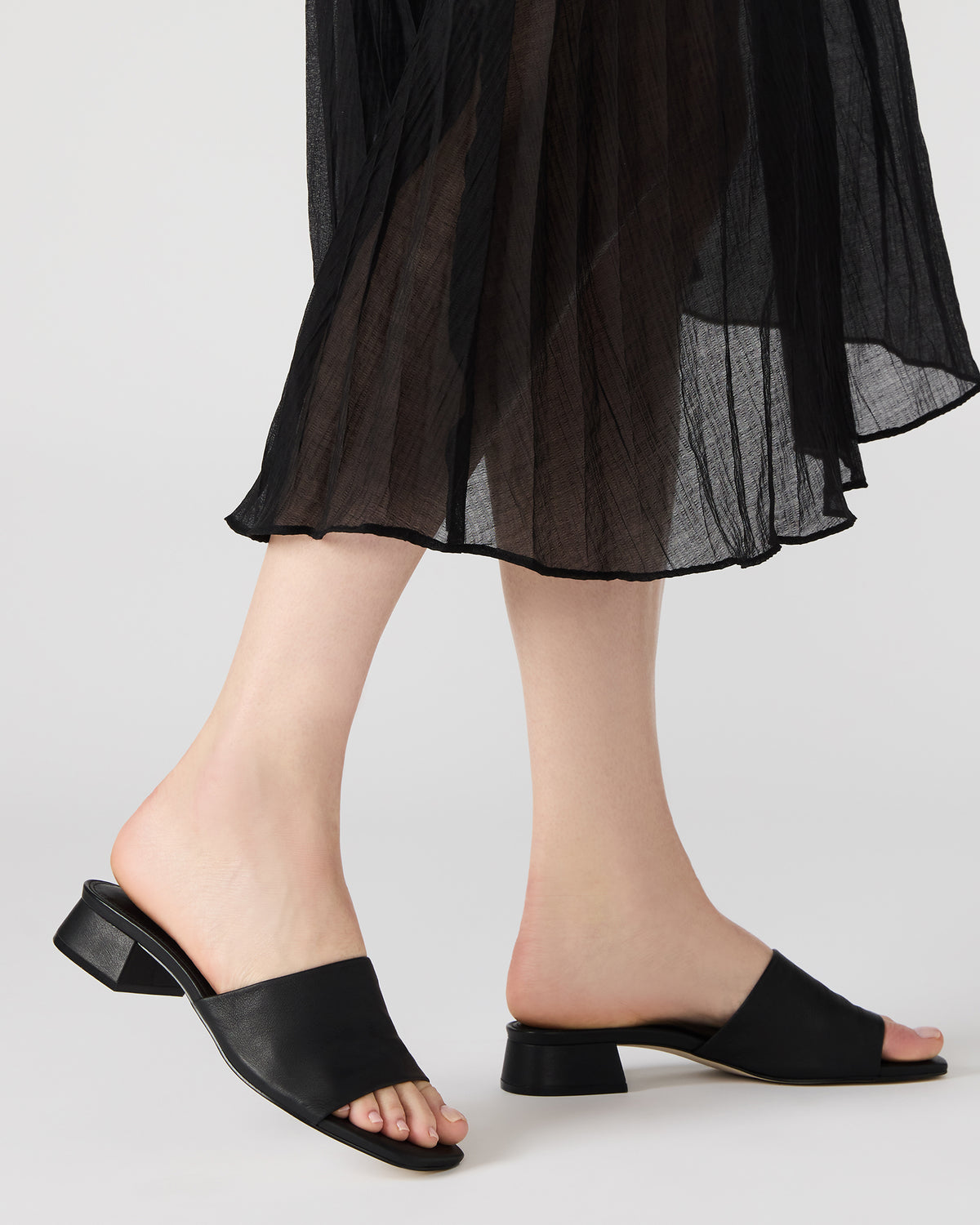 MONTGOMERY Raffia Square-Toe Slide Mule Women's Sandal Steve Madden RAFFIA