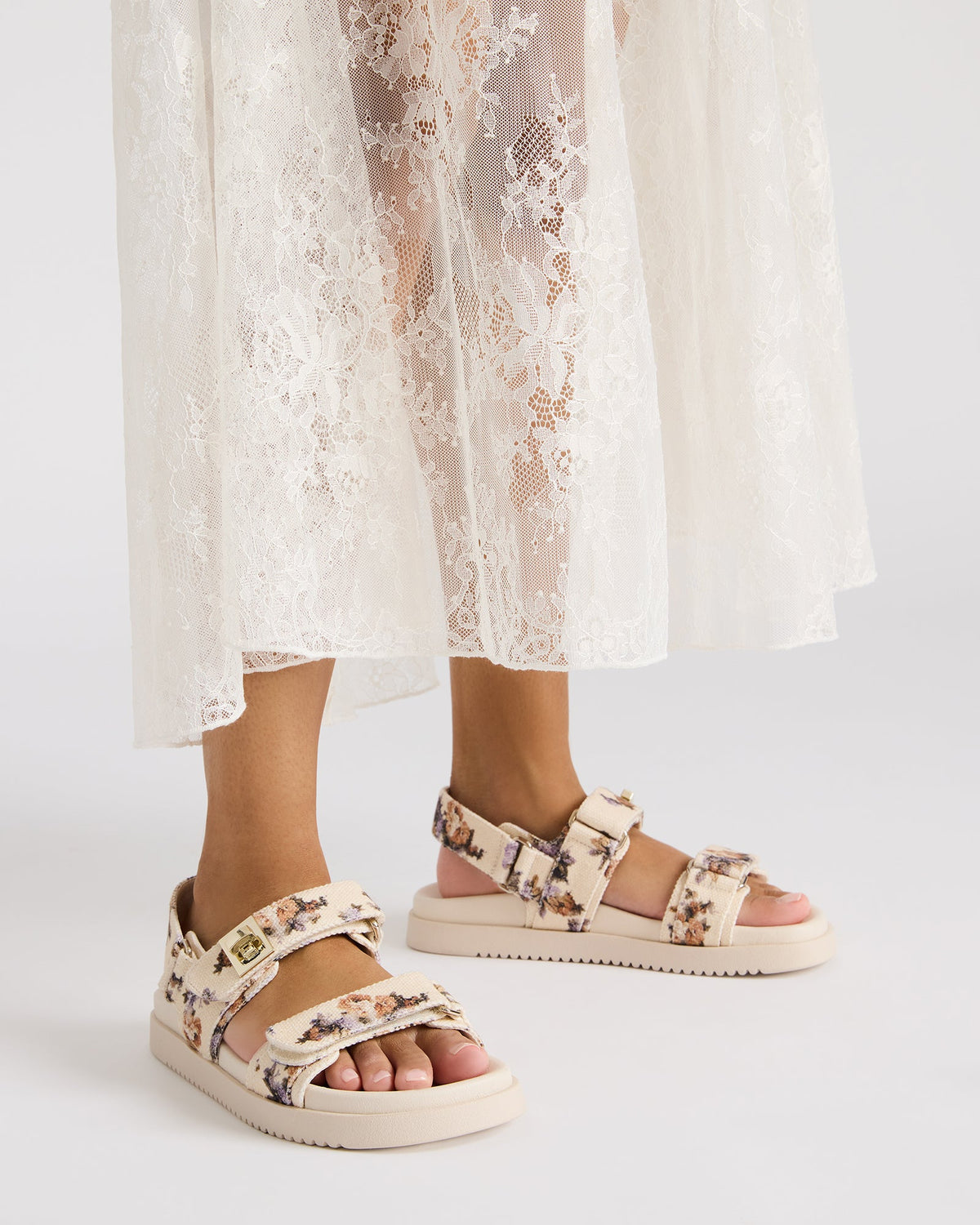 MONA Floral Flatform Women's Sandal Steve Madden FLORAL