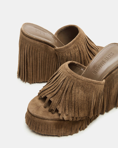 WYNN Chestnut Suede Platform Fringe Wedge Mule Women's Sandal Steve Madden CHESTNUT SUEDE