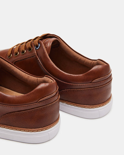 GUSS Tan Low-Top Men's Casual Shoe Steve Madden TAN