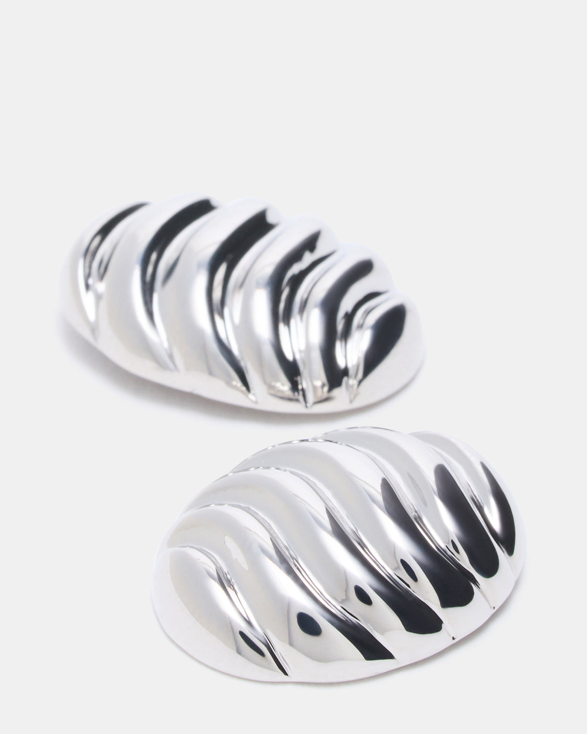 GROOVED CIRCULAR STUD EARRINGS SILVER Women's Sculpted Grooved Stud Earrings Steve Madden SILVER