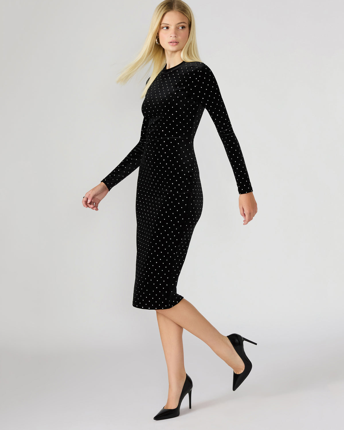 HAILEE Black Studded Velvet Long-Sleeved Pull-On Mock Neck Midi Women's Dress Steve Madden BLACK