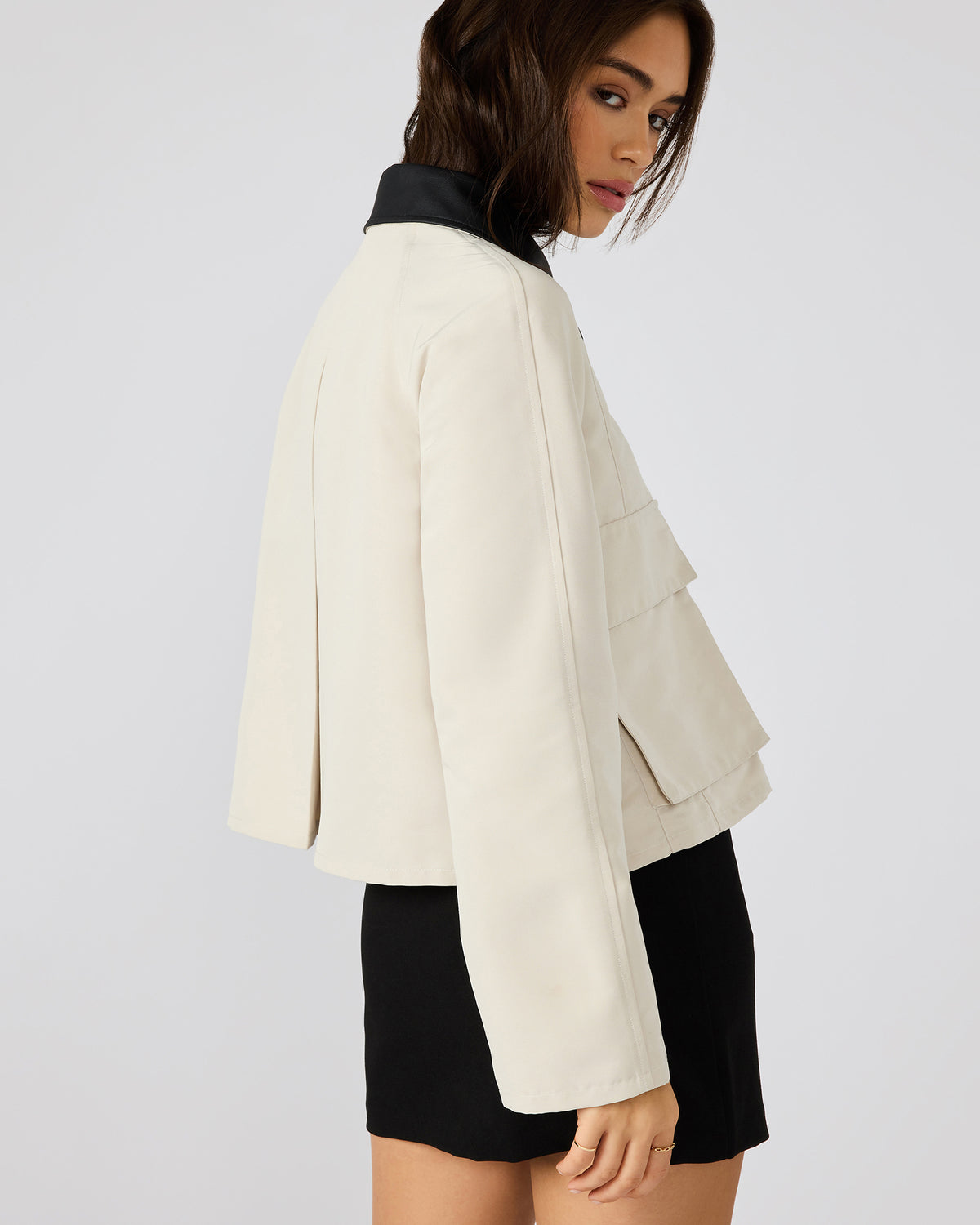 JUSTINA Barn Oatmeal Long-Sleeved Button-Up Women's Jacket Steve Madden BEIGE