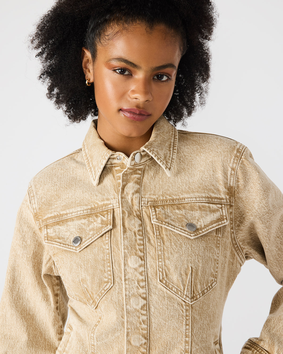 PARC Cafe Au Lait Long-Sleeved Button-Up Denim Women's Jacket Steve Madden CAFE AU LAIT