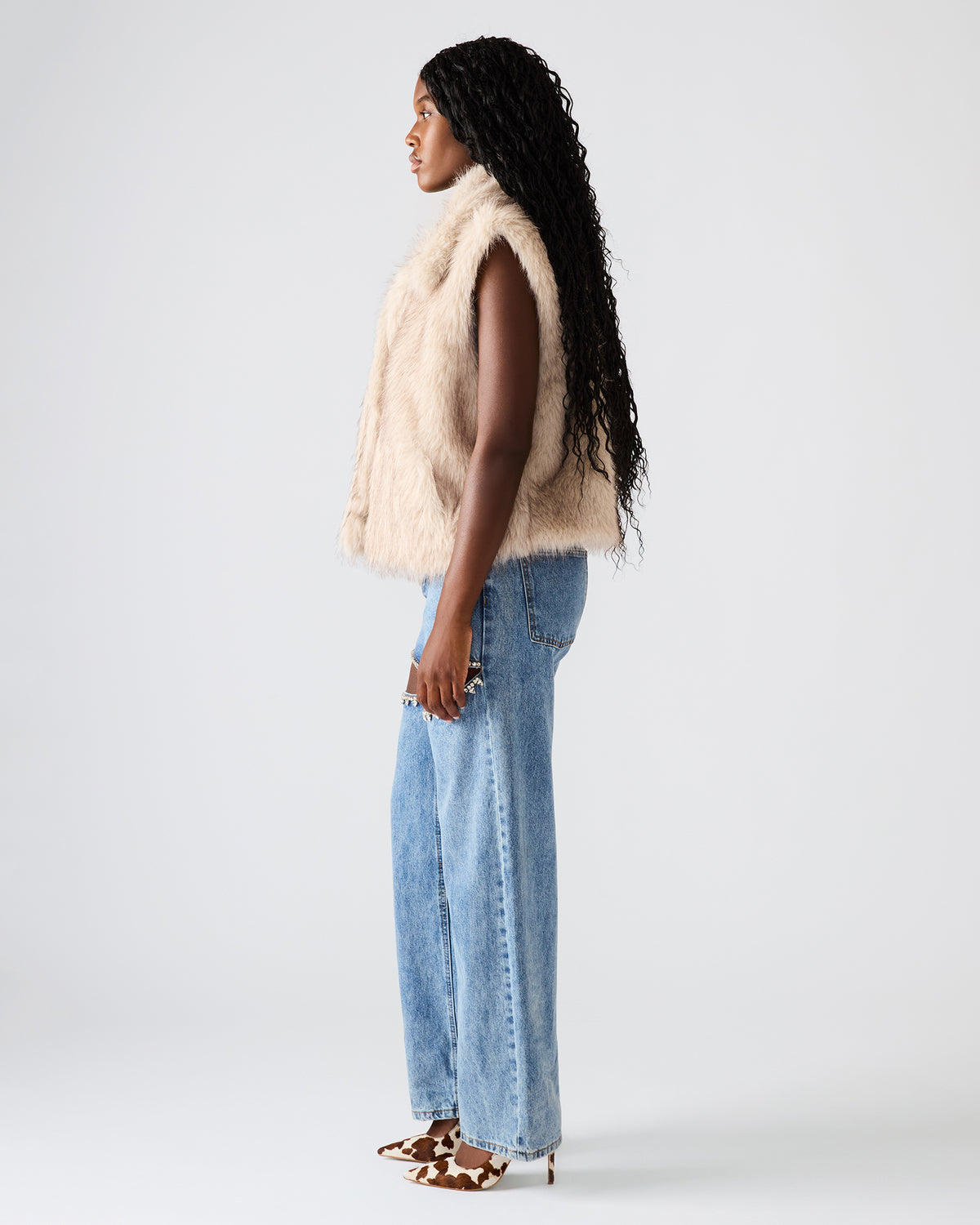 SAFIRA Natural Faux Fur Sleeveless Collared Women's Vest Steve Madden NATURAL