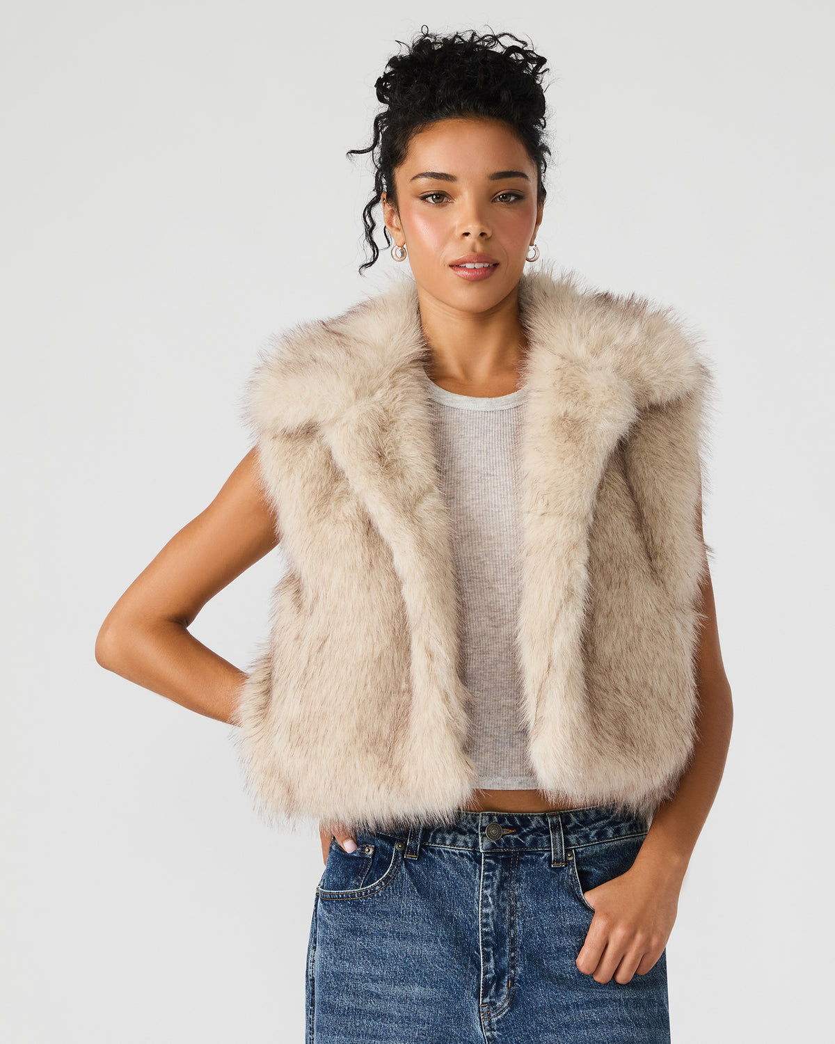SAFIRA Natural Faux Fur Sleeveless Collared Women's Vest Steve Madden NATURAL