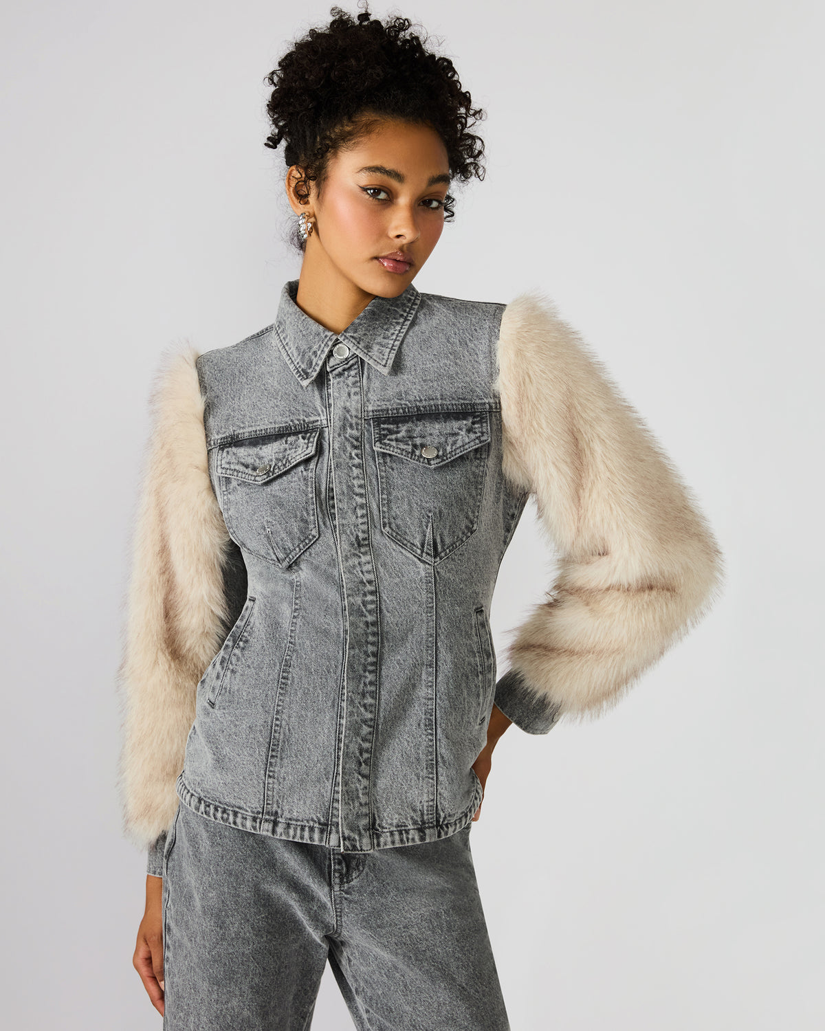 PARKER Fog Faux Fur Long-Sleeved Button-Up Denim Women's Jacket Steve Madden FOG