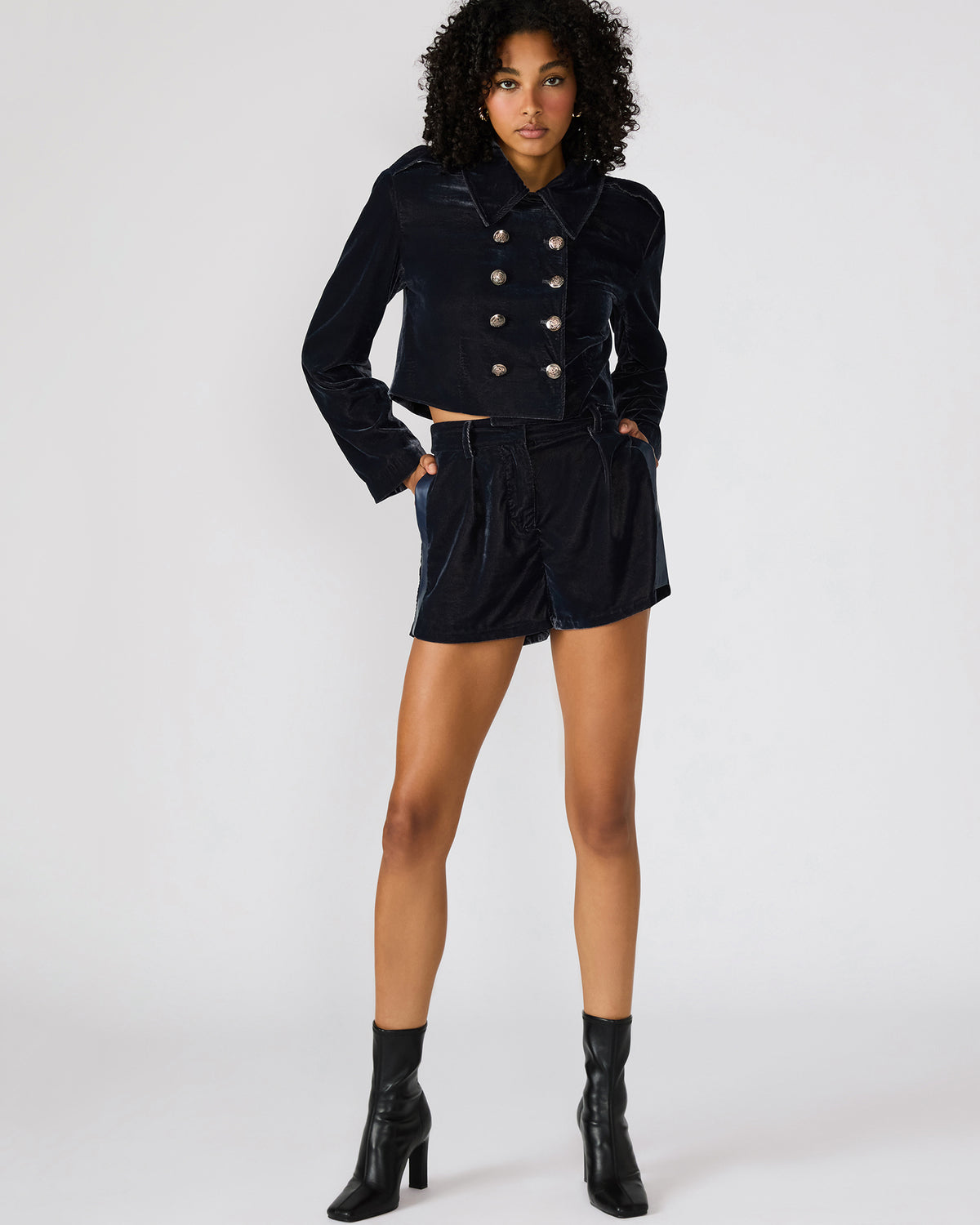 TONIA Indigo Haze Velvet Button-Up Long-Sleeved Women's Blazer Jacket Steve Madden INDIGO HAZE
