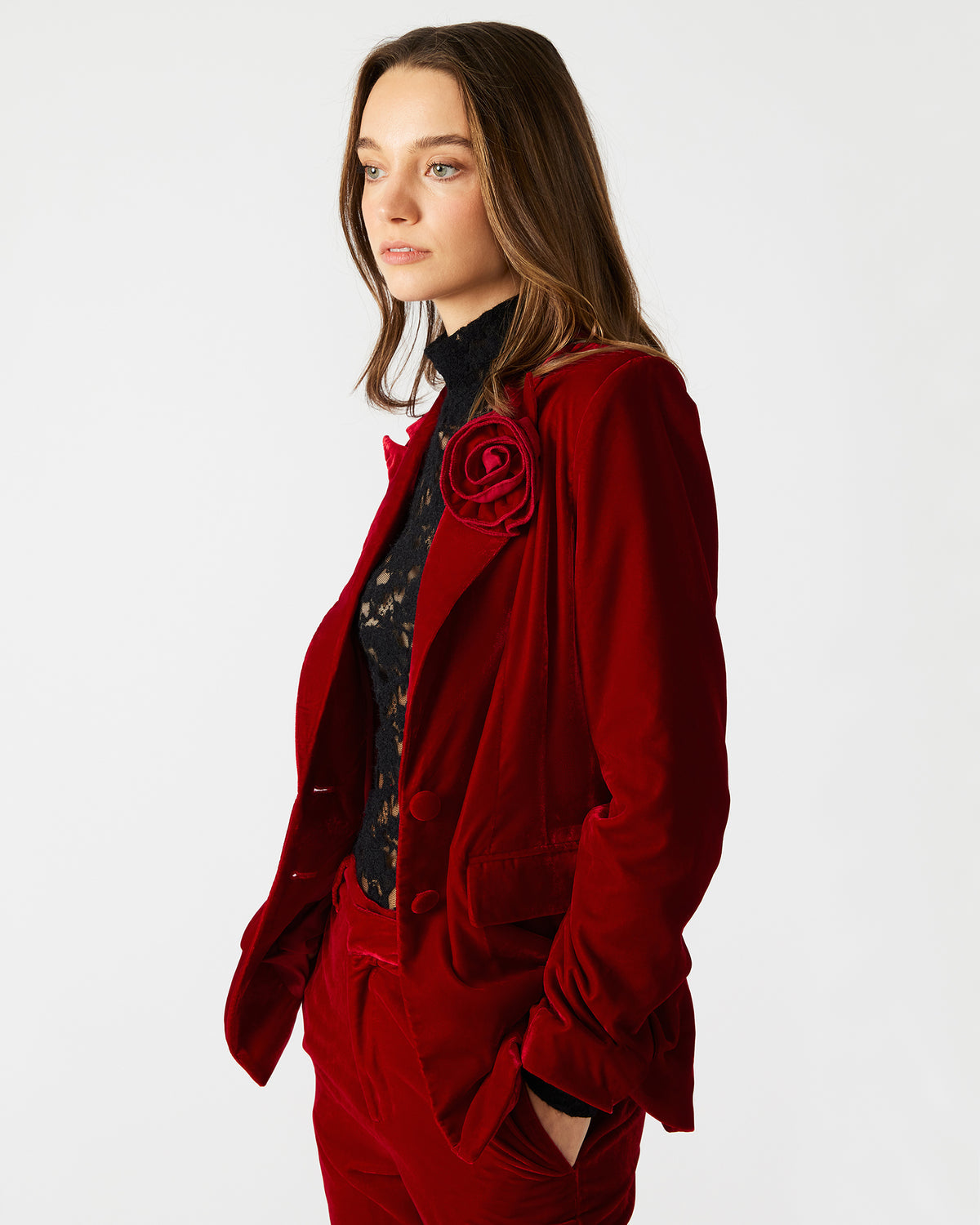 MERENE Blazer Red | Women's Long-Sleeved Button-Up Velvet Blazer Steve Madden RED