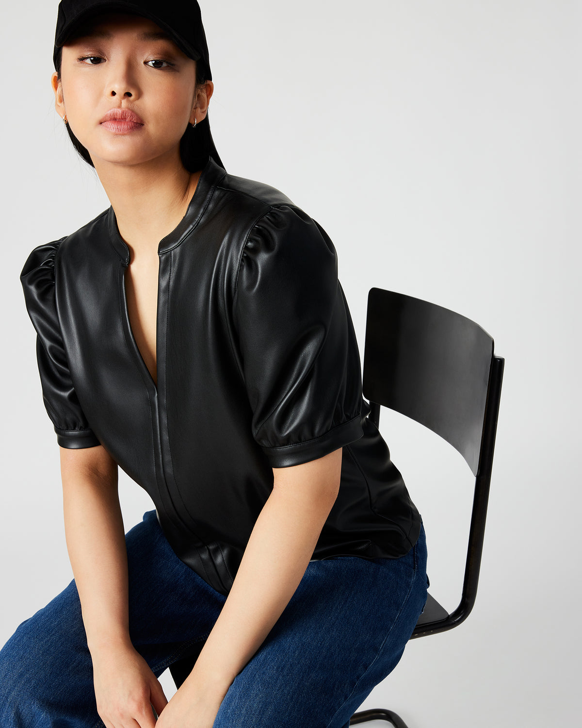 JANE Black Women's Short-Sleeved Suede Top Steve Madden BLACK