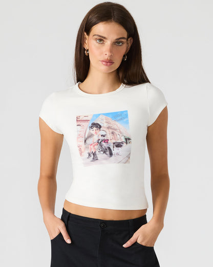 GOLDIE Antique Short-Sleeved Graphic Tee Form-Fitting Women's Top Steve Madden ANTIQUE