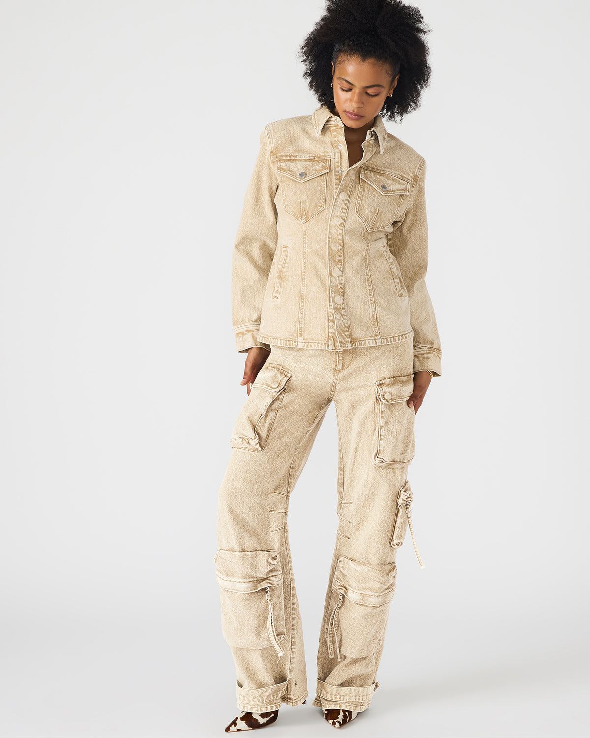 DUO Cafe Au Lait Women's Utility Cargo Pants Steve Madden CAFE AU LAIT