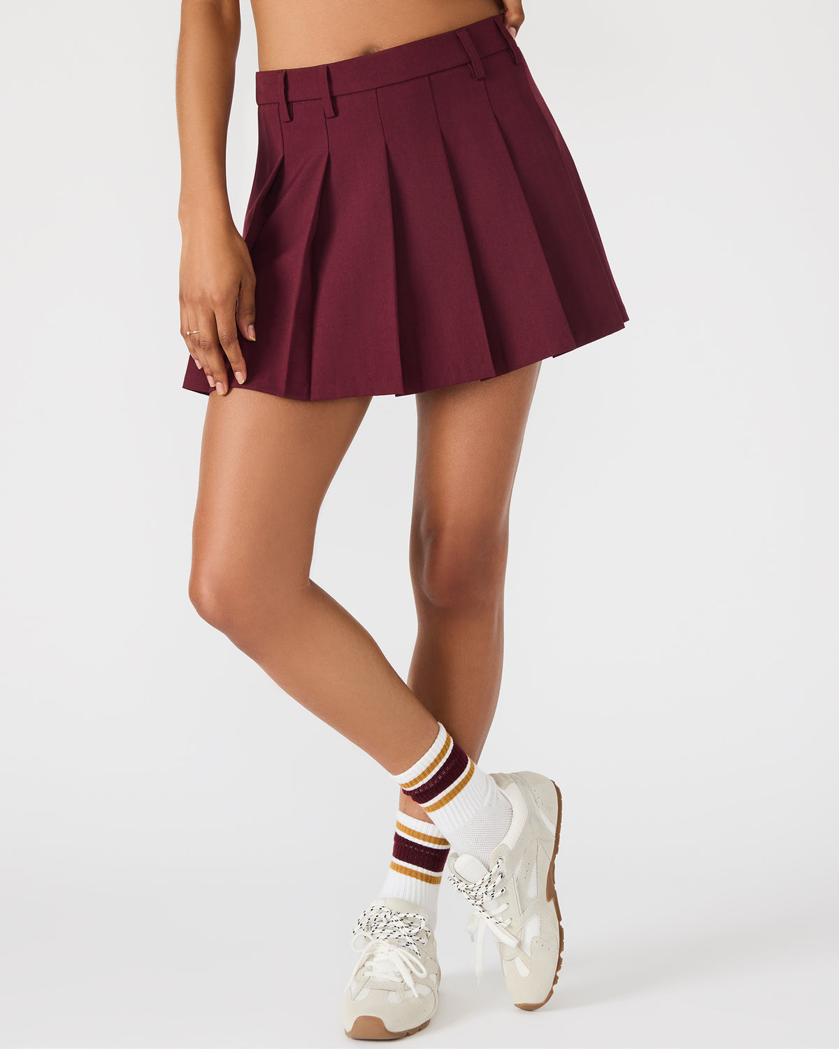 MARGO Wine Pleated Women's Mini Skirt Steve Madden WINE
